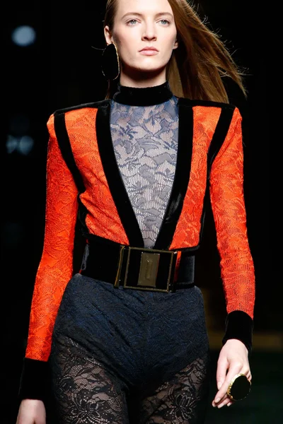 Look 29